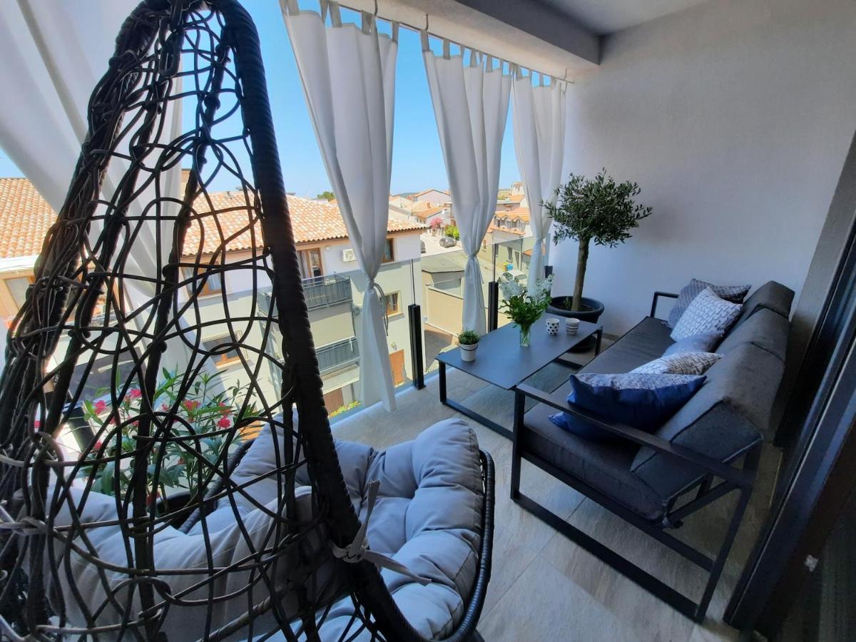 Enjoy Pula - New Apt With Terrace And Free Parking Garage Buitenkant foto