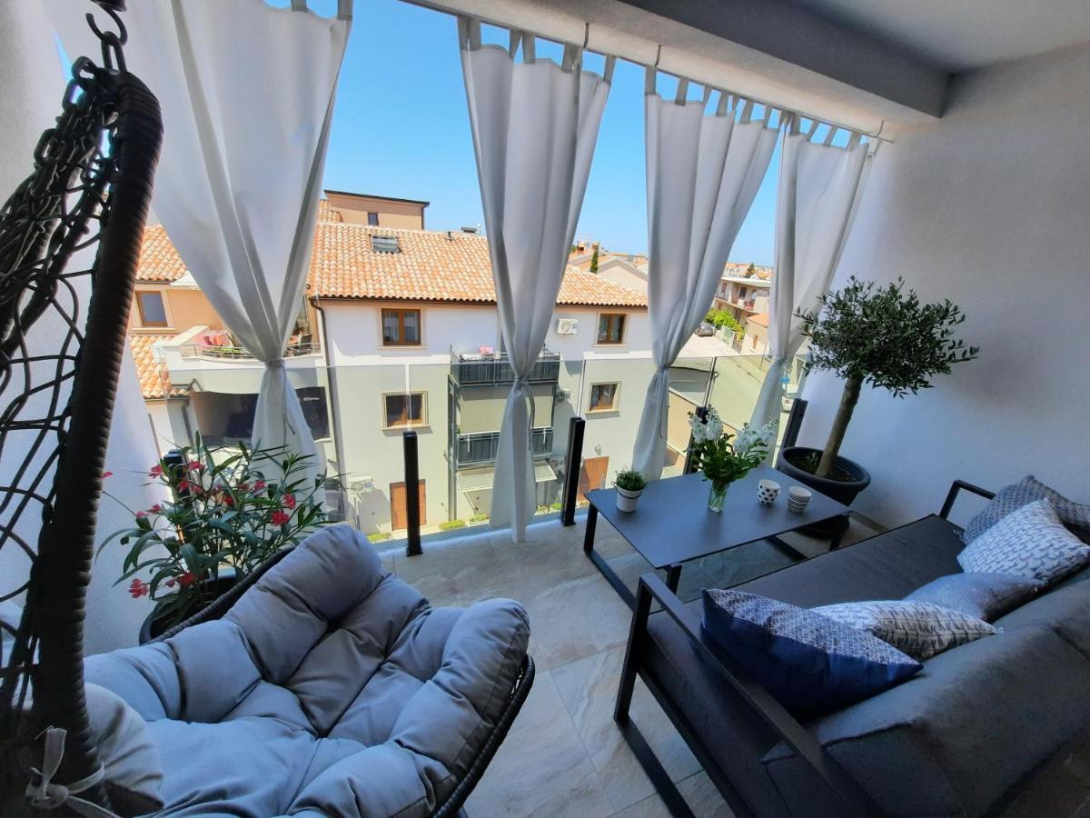 Enjoy Pula - New Apt With Terrace And Free Parking Garage Buitenkant foto